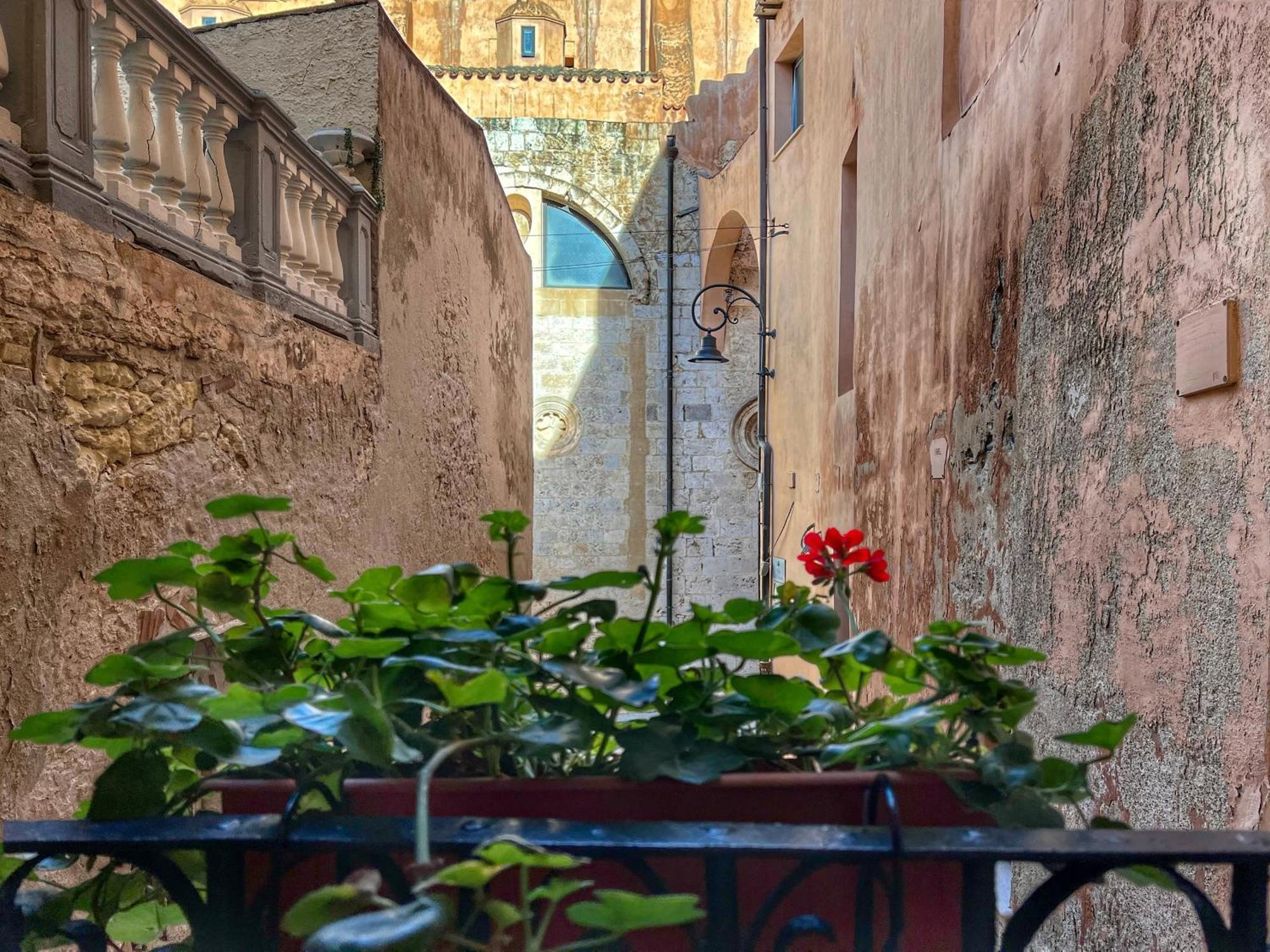 מלון Al Duomo Di קליארי מראה חיצוני תמונה